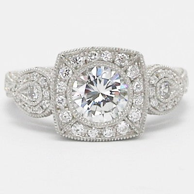 Glamorous Designed Halo Style Ring in 925 Sterling Silver